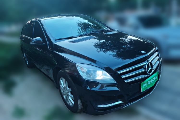Used Mercedes-Benz R-Class 2010 R 350 L 4MATIC Front Right 45 Deg