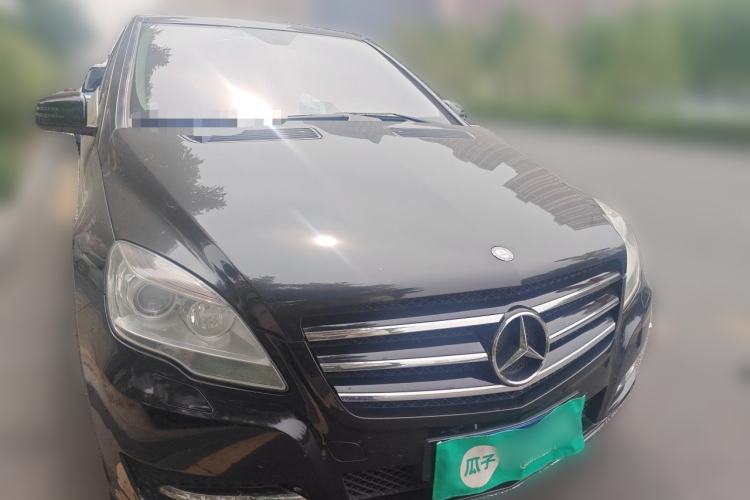 Used Mercedes-Benz R-Class 2010 R 300 L Business Model Front Right 45 Deg