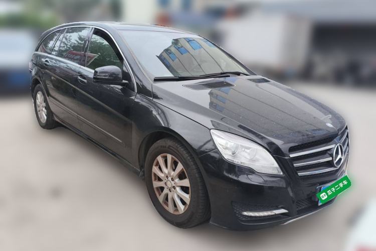 Used Mercedes-Benz R-Class 2010 R 300 L Business Model Front Right 45 Deg