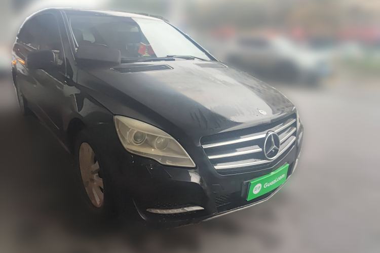 Used Mercedes-Benz R-Class 2010 R 300 L Business Model Front Right 45 Deg
