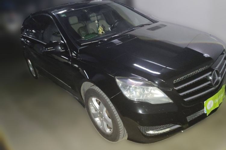 Used Mercedes-Benz R-Class 2010 R 350 L 4MATIC Front Right 45 Deg