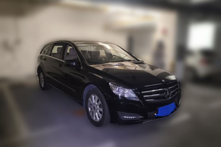 Used Mercedes-Benz R-Class 2010 R 300 L Luxury Model Front Right 45 Deg