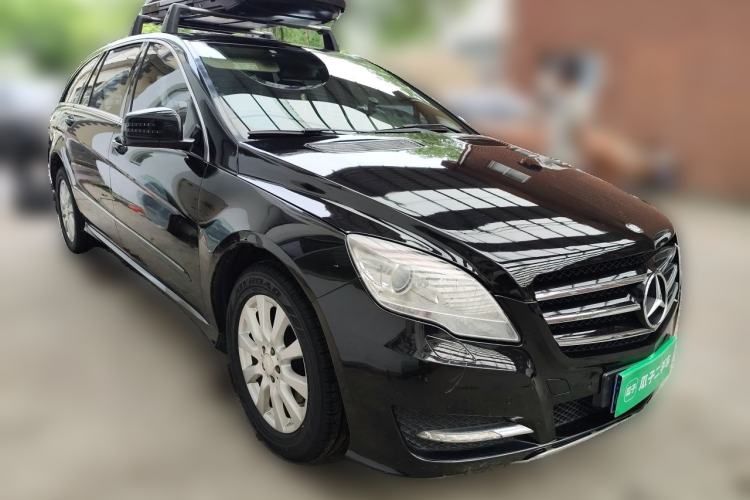 Used Mercedes-Benz R-Class 2010 R 300 L Luxury Model Front Right 45 Deg