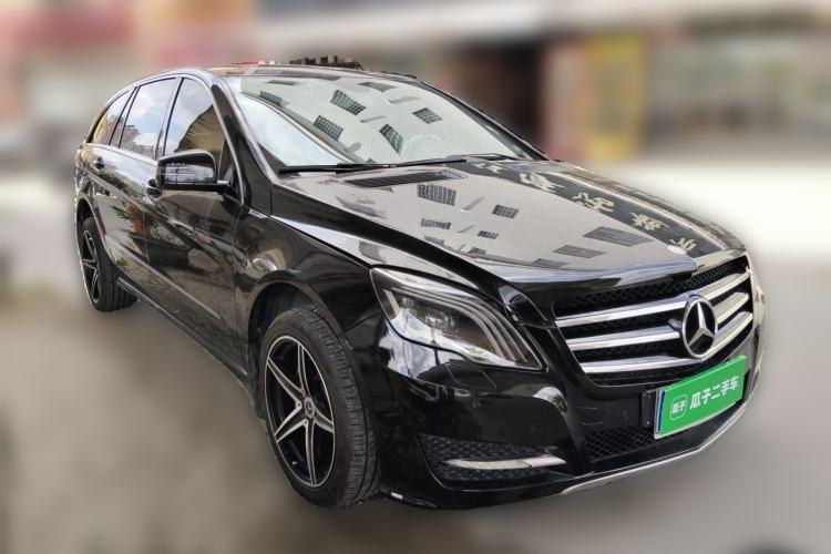 Used Mercedes-Benz R-Class 2010 R 300 L Business Model Front Right 45 Deg