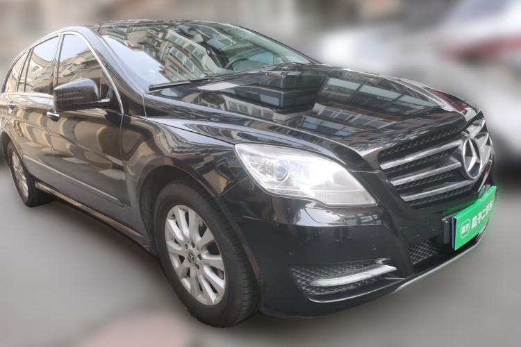 Used Mercedes-Benz R-Class 2010 R 350 L 4MATIC Front Right 45 Deg