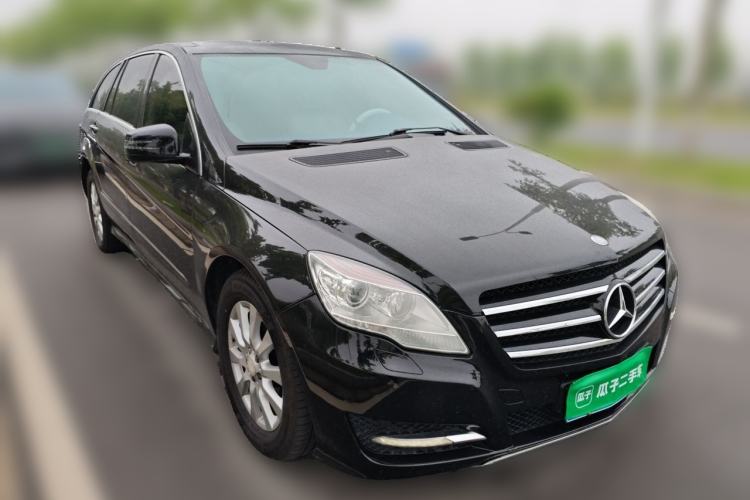 Used Mercedes-Benz R-Class 2010 R 350 L 4MATIC Front Right 45 Deg
