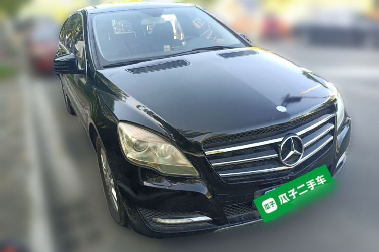 Used Mercedes-Benz R-Class 2010 R 300 L Luxury Model Front Right 45 Deg