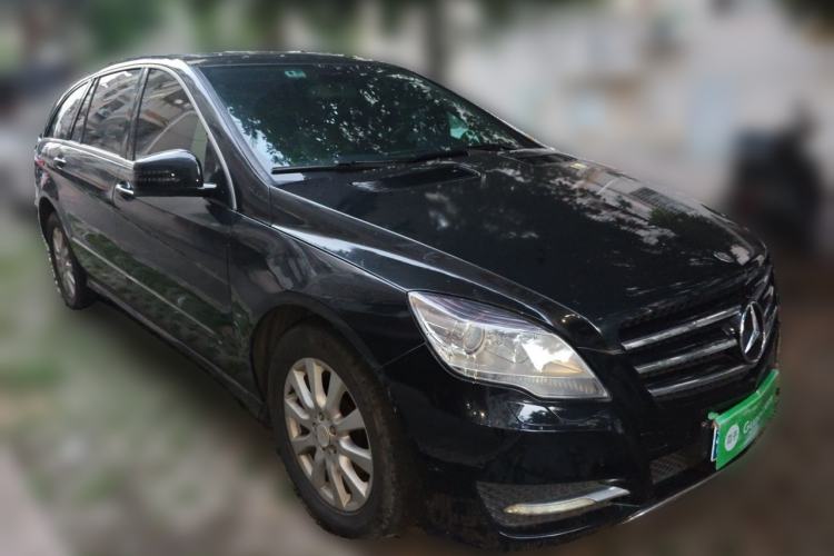 Used Mercedes-Benz R-Class 2010 R 350 L 4MATIC Front Right 45 Deg