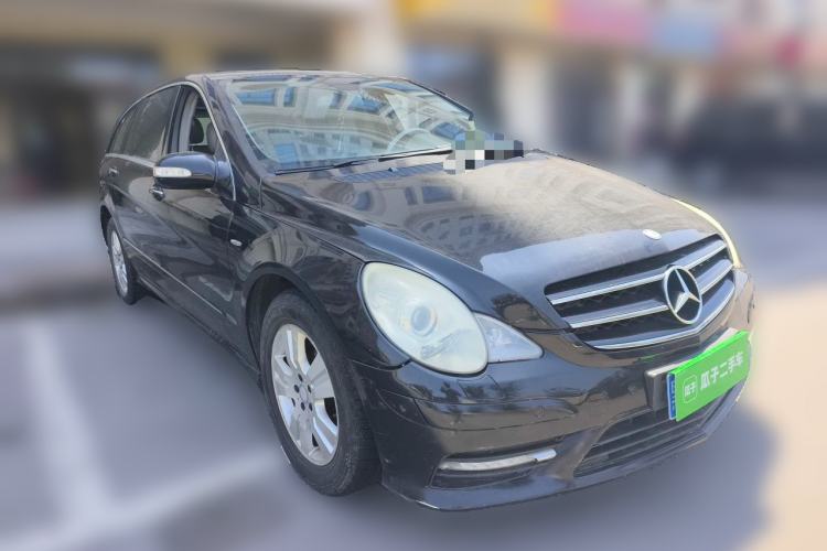 Used Mercedes-Benz R-Class 2010 R 350 L 4MATIC Grand Edition Front Right 45 Deg