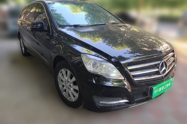 Used Mercedes-Benz R-Class 2010 R 350 L 4MATIC Front Right 45 Deg