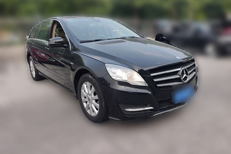 Used Mercedes-Benz R-Class 2010 R 300 L Business Model Front Right 45 Deg