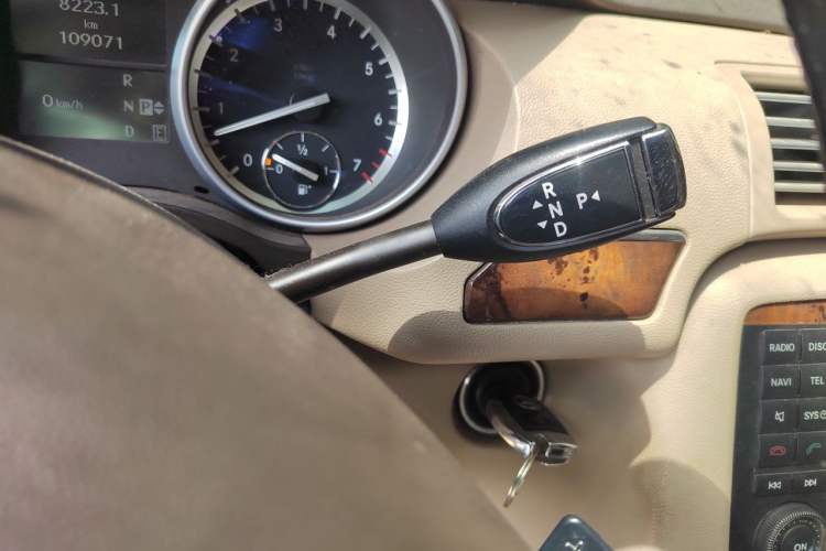 Used Mercedes-Benz R-Class 2010 R 300 L Luxury Model Gear Lever