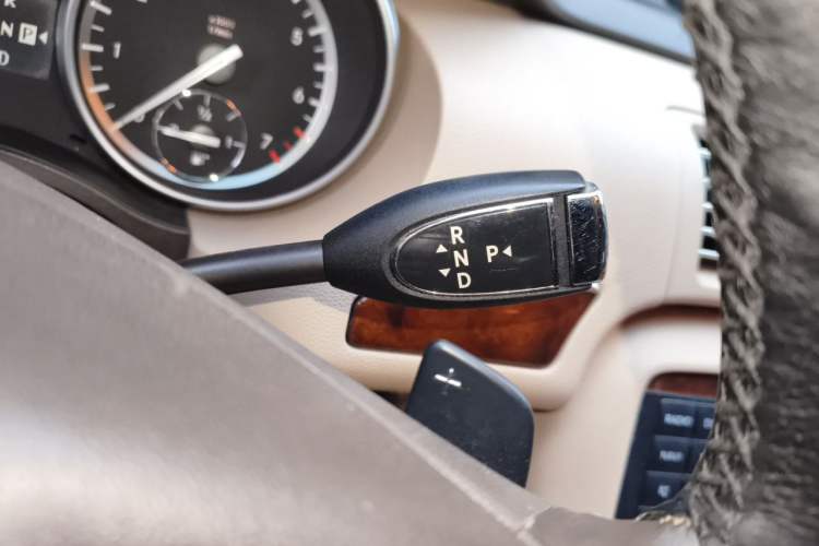 Used Mercedes-Benz R-Class 2010 R 350 L 4MATIC Gear Lever