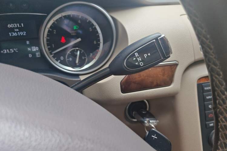 Used Mercedes-Benz R-Class 2010 R 300 L Luxury Model Gear Lever
