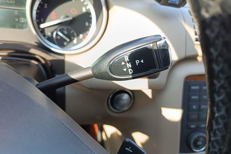 Used Mercedes-Benz R-Class 2010 R 350 L 4MATIC Gear Lever