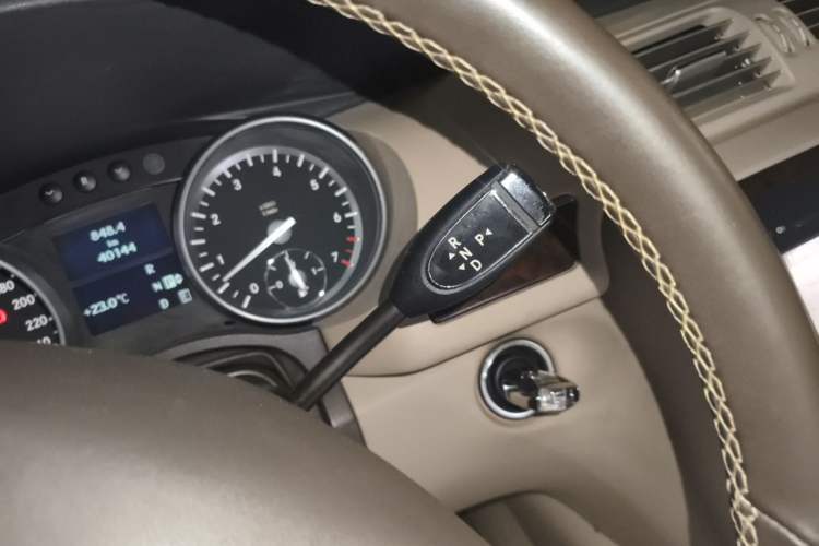 Used Mercedes-Benz R-Class 2010 R 300 L Luxury Model Gear Lever