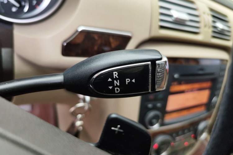Used Mercedes-Benz R-Class 2010 R 300 L Luxury Model Gear Lever