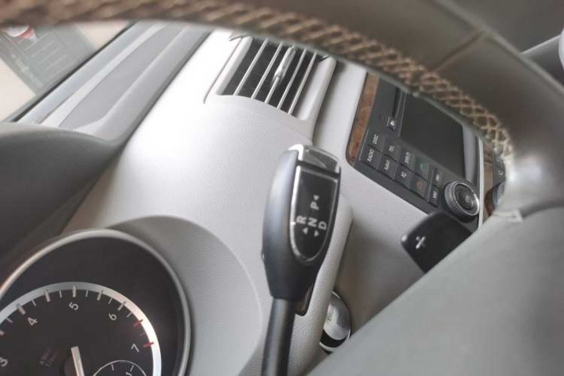 Used Mercedes-Benz R-Class 2010 R 350 L 4MATIC Gear Lever
