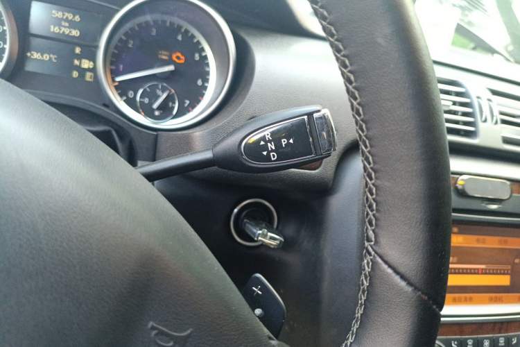 Used Mercedes-Benz R-Class 2010 R 300 L Luxury Model Gear Lever