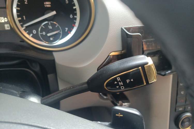Used Mercedes-Benz R-Class 2010 R 300 L Luxury Model Gear Lever