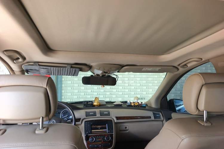 Used Mercedes-Benz R-Class 2010 R 350 L 4MATIC Headliner