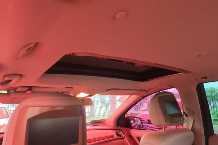 Used Mercedes-Benz R-Class 2010 R 300 L Business Model Headliner