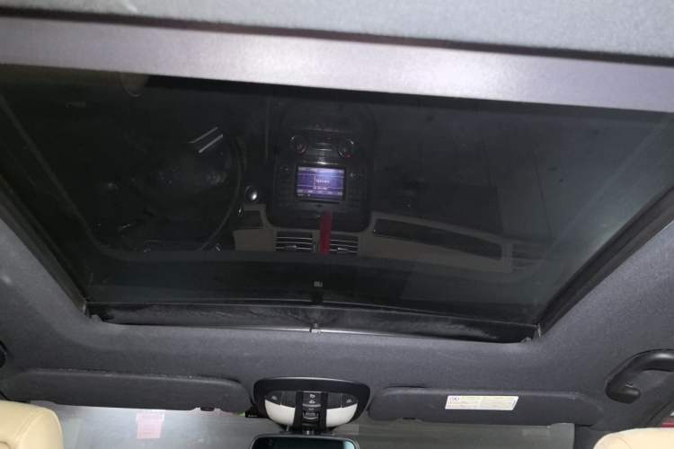 Used Mercedes-Benz R-Class 2010 R 350 L 4MATIC Headliner