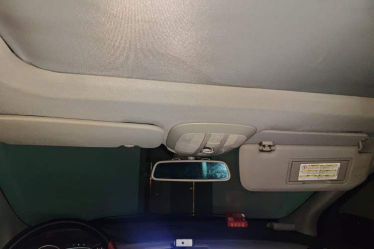 Used Mercedes-Benz R-Class 2010 R 350 L 4MATIC Headliner