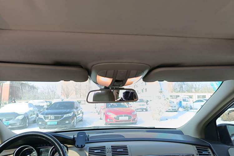 Used Mercedes-Benz R-Class 2010 R 350 L 4MATIC Headliner
