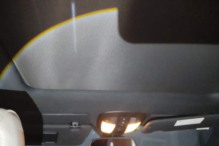 Used Mercedes-Benz R-Class 2010 R 350 L 4MATIC Headliner