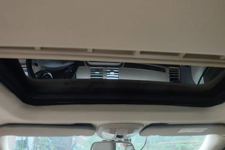 Used Mercedes-Benz R-Class 2010 R 300 L Business Model Headliner