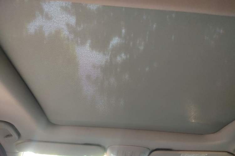 Used Mercedes-Benz R-Class 2010 R 350 L 4MATIC Headliner