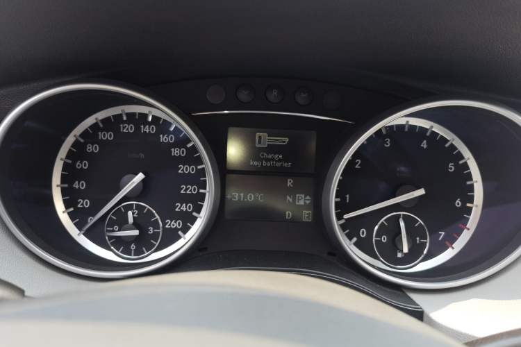 Used Mercedes-Benz R-Class 2010 R 350 L 4MATIC Instrument Cluster