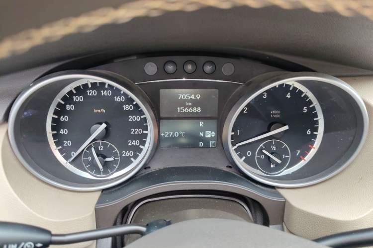 Used Mercedes-Benz R-Class 2010 R 350 L 4MATIC Instrument Cluster
