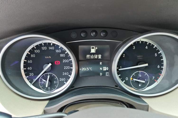 Used Mercedes-Benz R-Class 2010 R 350 L 4MATIC Instrument Cluster