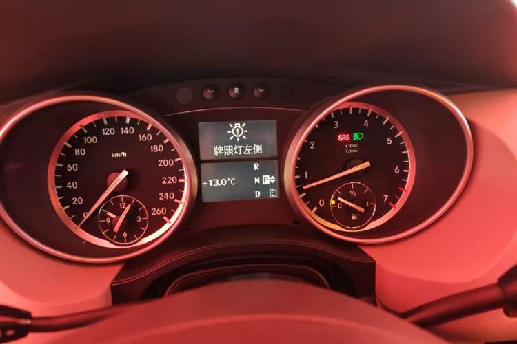 Used Mercedes-Benz R-Class 2010 R 300 L Business Model Instrument Cluster