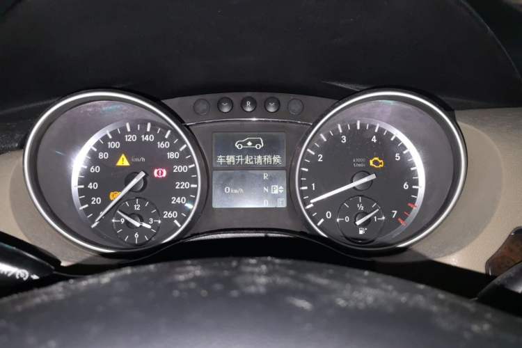 Used Mercedes-Benz R-Class 2010 R 350 L 4MATIC Instrument Cluster