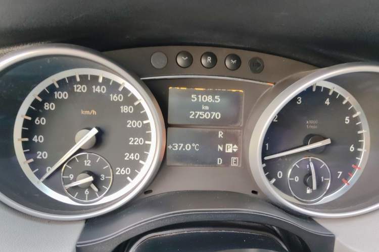 Used Mercedes-Benz R-Class 2010 R 300 L Business Model Instrument Cluster