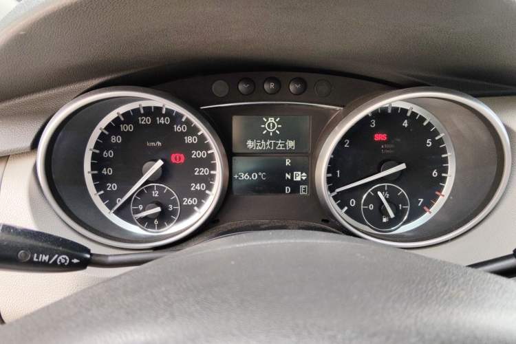 Used Mercedes-Benz R-Class 2010 R 300 L Business Model Instrument Cluster