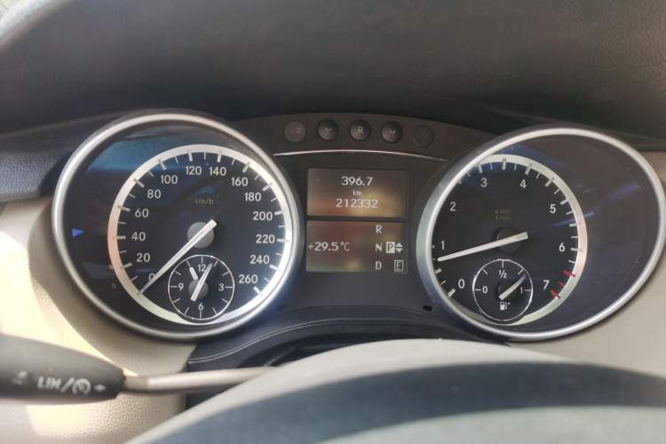 Used Mercedes-Benz R-Class 2010 R 350 L 4MATIC Instrument Cluster