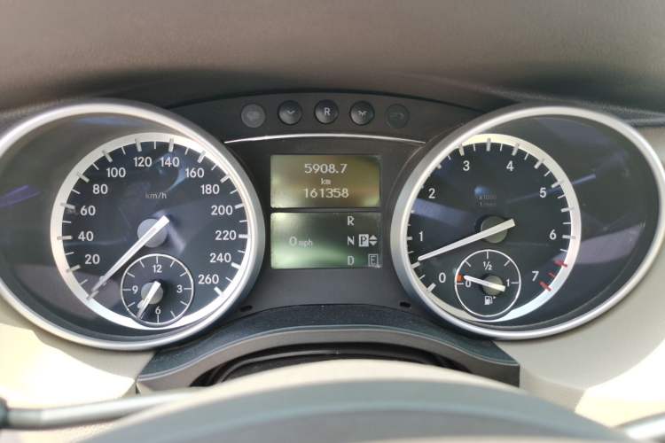 Used Mercedes-Benz R-Class 2010 R 350 L 4MATIC Instrument Cluster