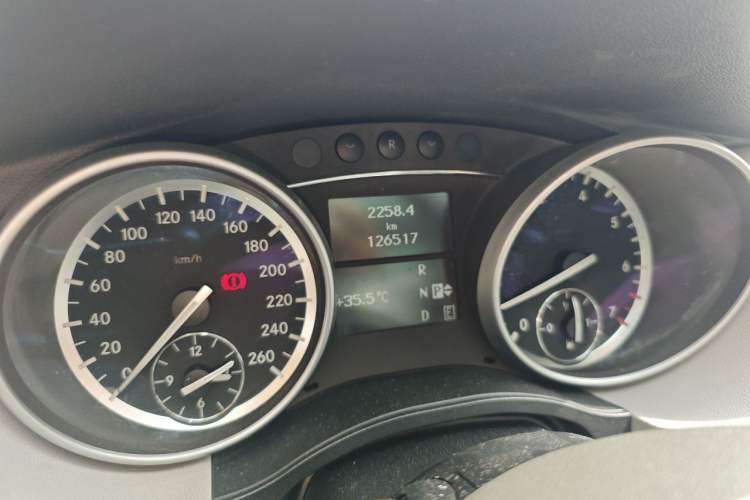 Used Mercedes-Benz R-Class 2010 R 350 L 4MATIC Instrument Cluster