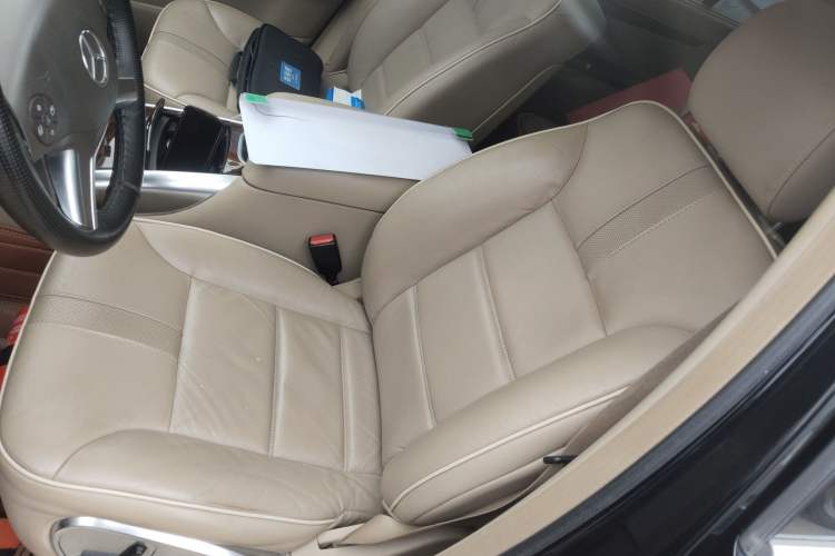 Used Mercedes-Benz R-Class 2010 R 350 L 4MATIC Left Front Seat