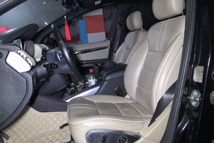 Used Mercedes-Benz R-Class 2010 R 350 L 4MATIC Left Front Seat