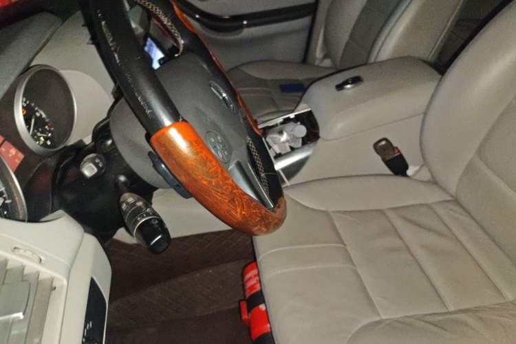 Used Mercedes-Benz R-Class 2010 R 350 L 4MATIC Left Front Seat