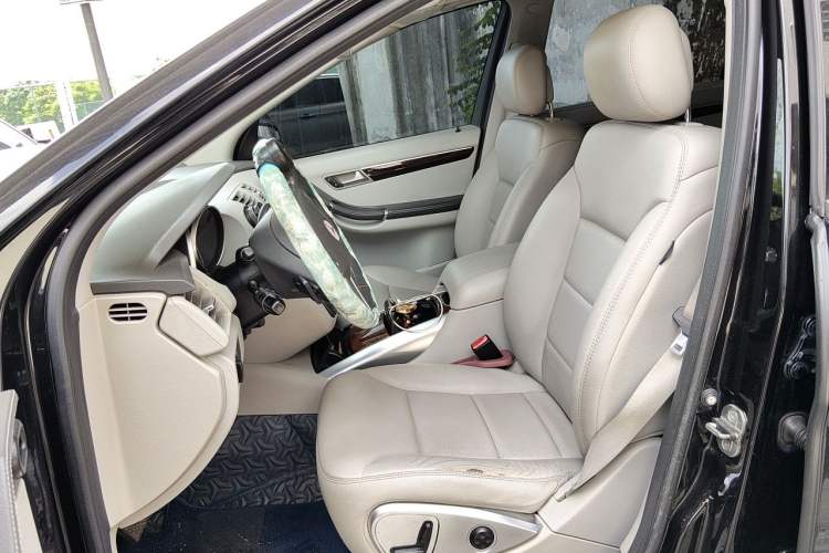 Used Mercedes-Benz R-Class 2010 R 300 L Business Model Left Front Seat