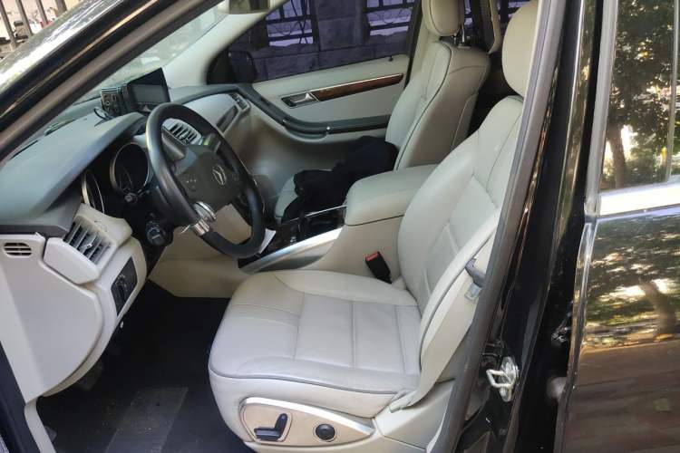 Used Mercedes-Benz R-Class 2010 R 350 L 4MATIC Left Front Seat