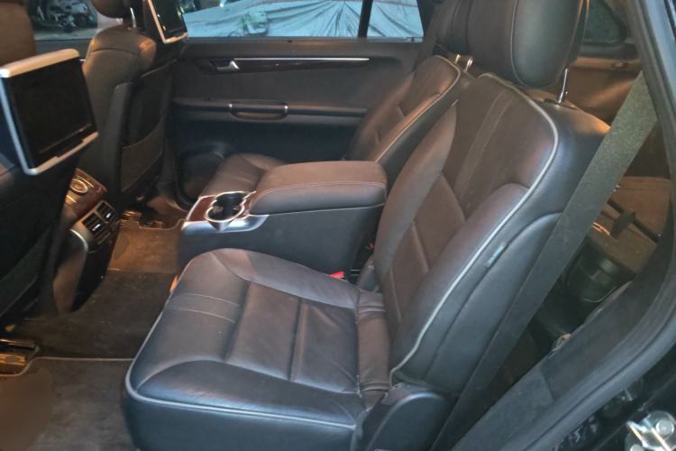 Used Mercedes-Benz R-Class 2010 R 500 L 4MATIC Grand Edition Left Rear Seat