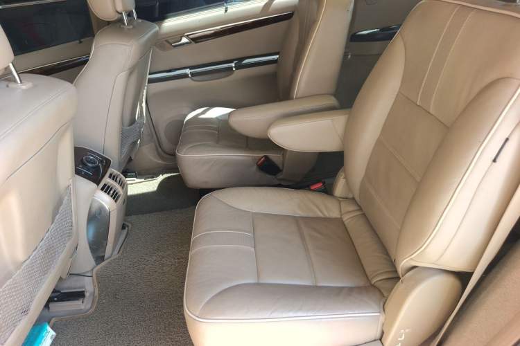 Used Mercedes-Benz R-Class 2010 R 350 L 4MATIC Left Rear Seat