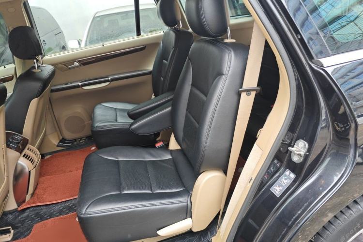 Used Mercedes-Benz R-Class 2010 R 350 L 4MATIC Left Rear Seat